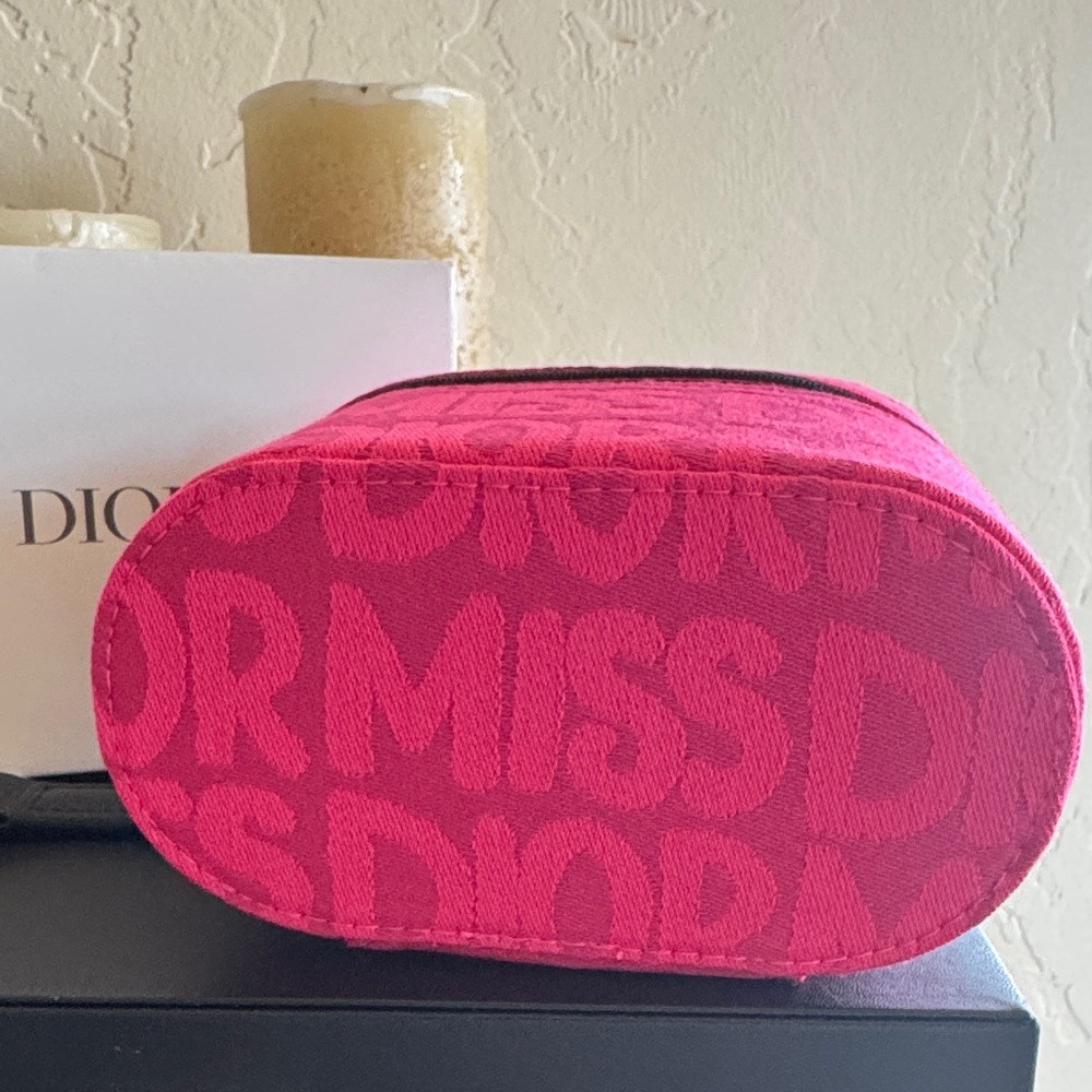Miss Dior Hot Pink cosmetic Case - Picture 4 of 4